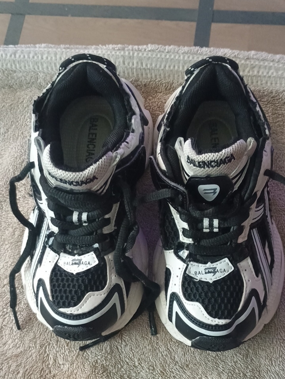 Balenciaga Kids Black & White Athletic Sneakers — Chunky Runner Style